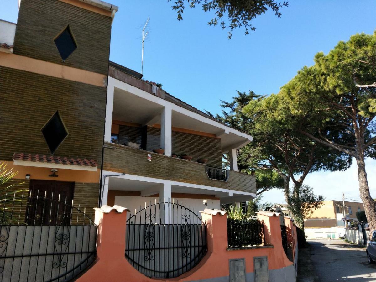 Isola Verde Guest House 菲乌米奇诺 外观 照片